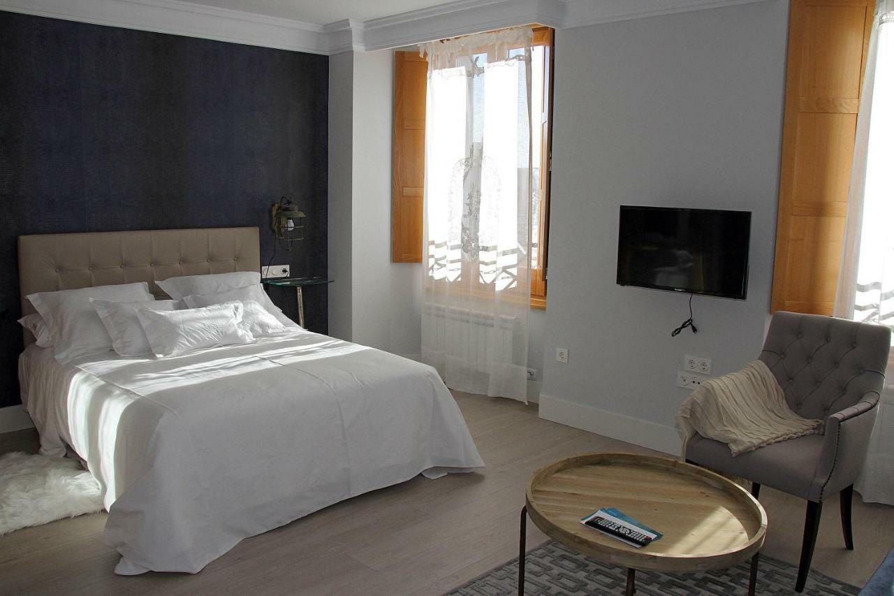 Principia Suites Leon Bagian luar foto