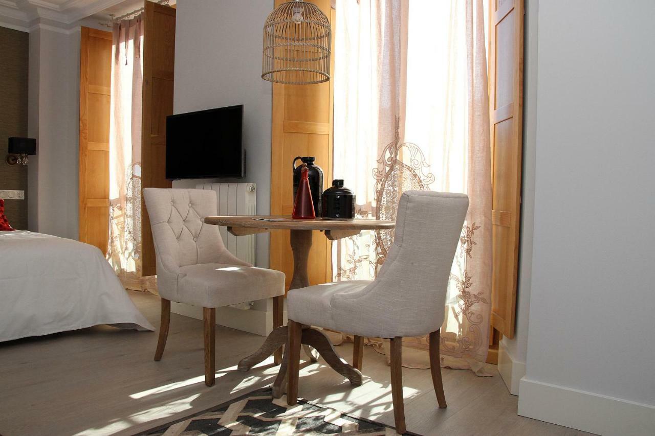 Principia Suites Leon Bagian luar foto